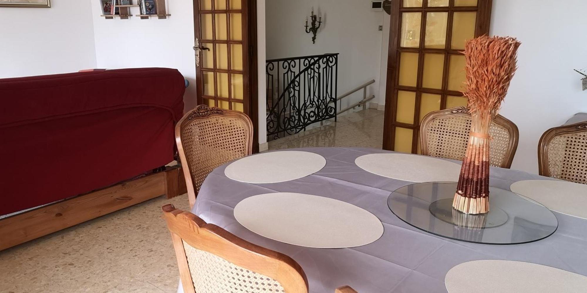 Appartement Dans Villa Avec Piscine Et Jardin Marguerittes Bagian luar foto