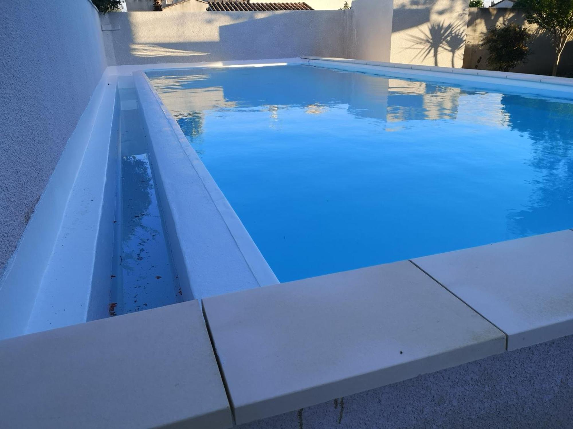 Appartement Dans Villa Avec Piscine Et Jardin Marguerittes Bagian luar foto